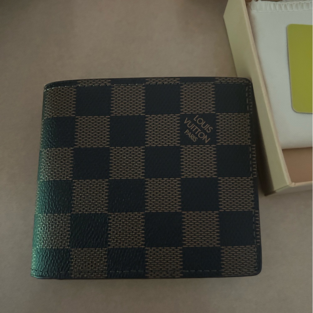 louis vuitton walllet
